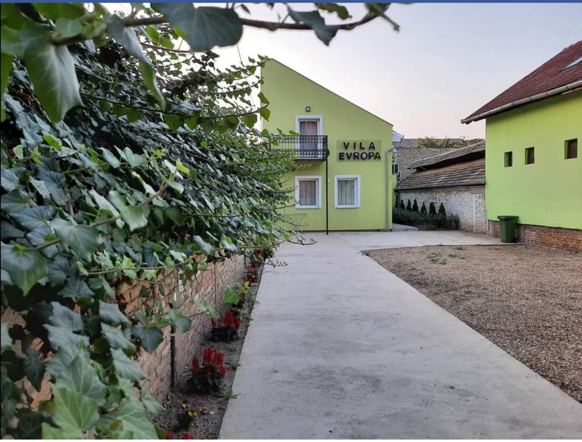 Appartement Vila Evropa à Sombor Extérieur photo